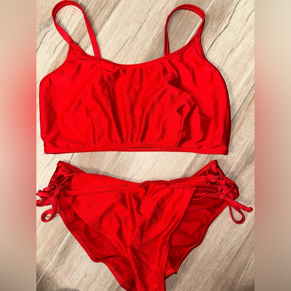 Curvy Beach bikini.
